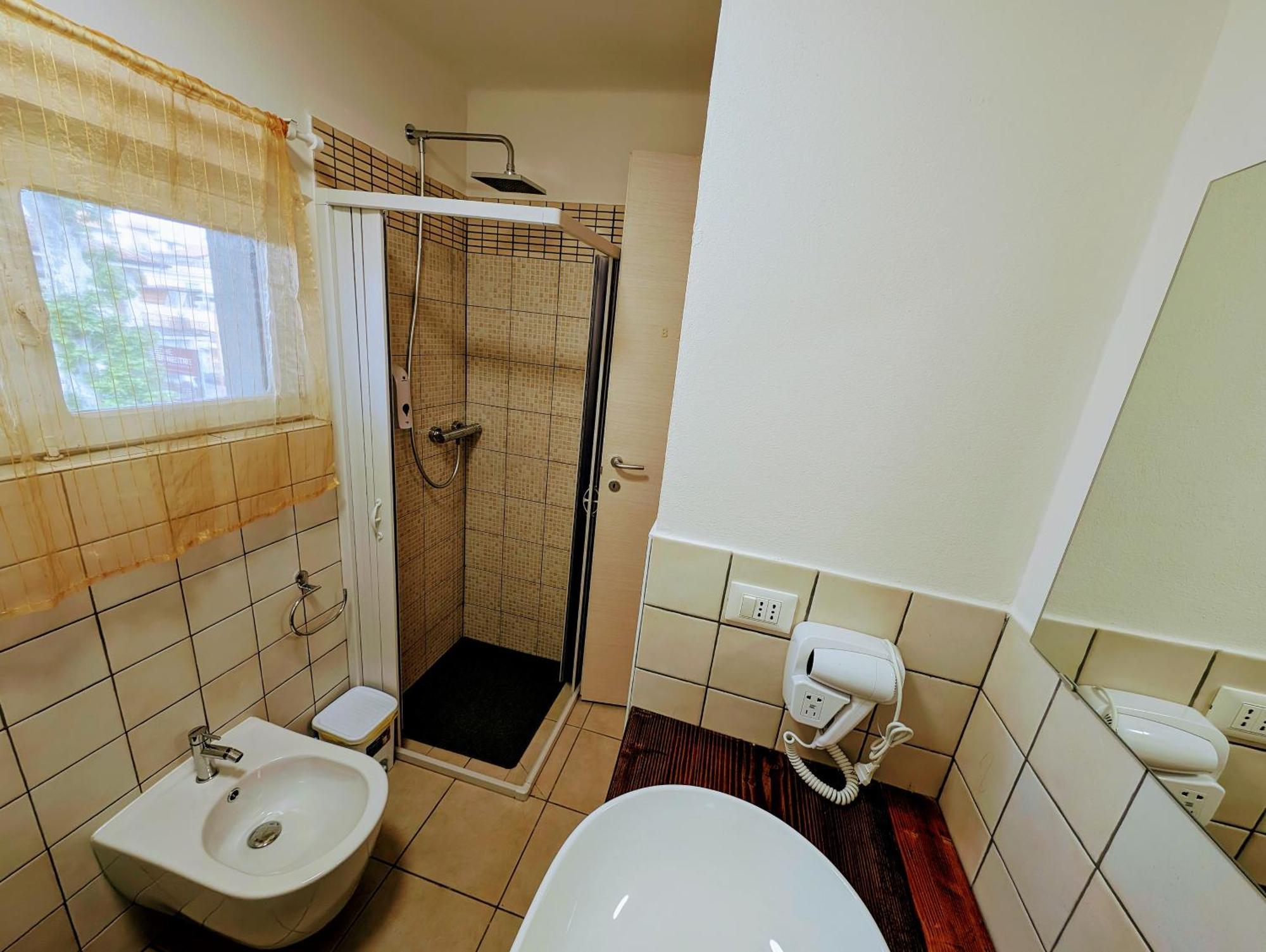 Guest House Il Glicine Stadio - Ospedale チェゼーナ エクステリア 写真